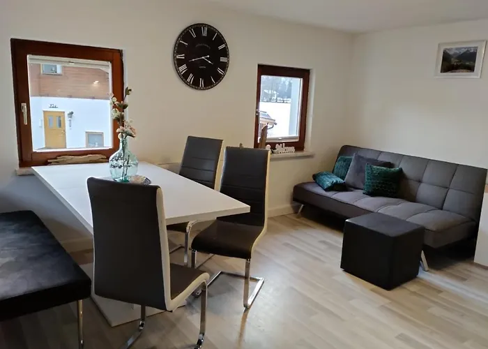 Haus Heimat & هوبين